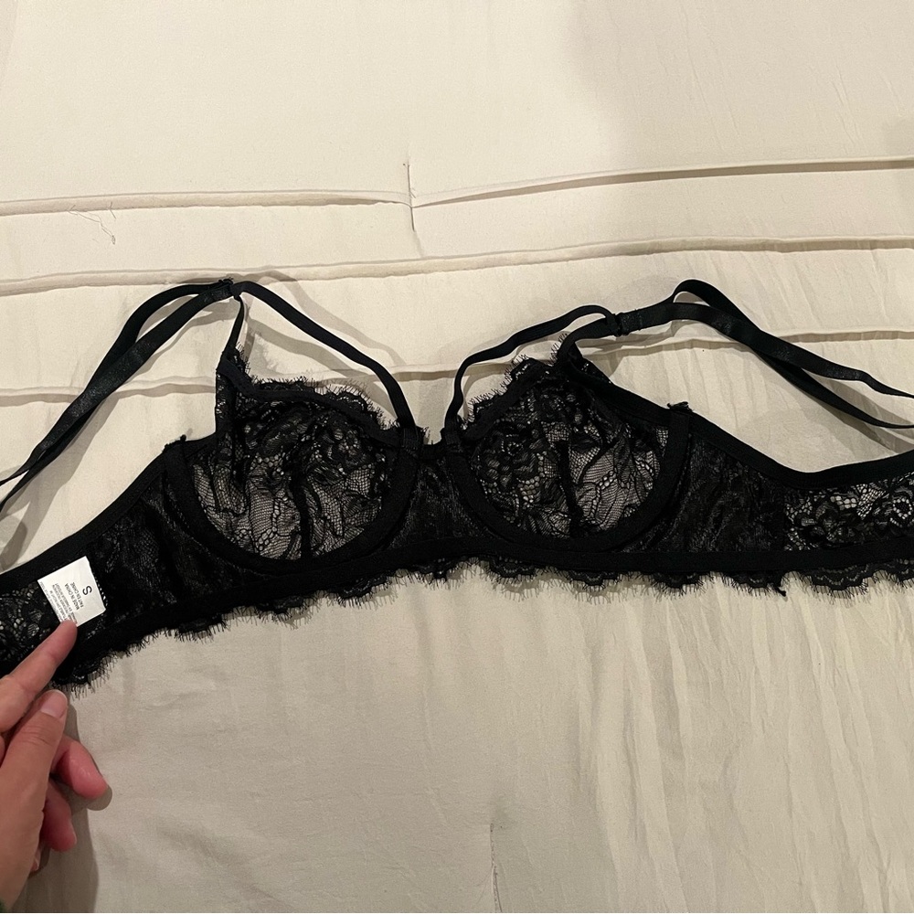 Elegant Black Lace Underwire Bra